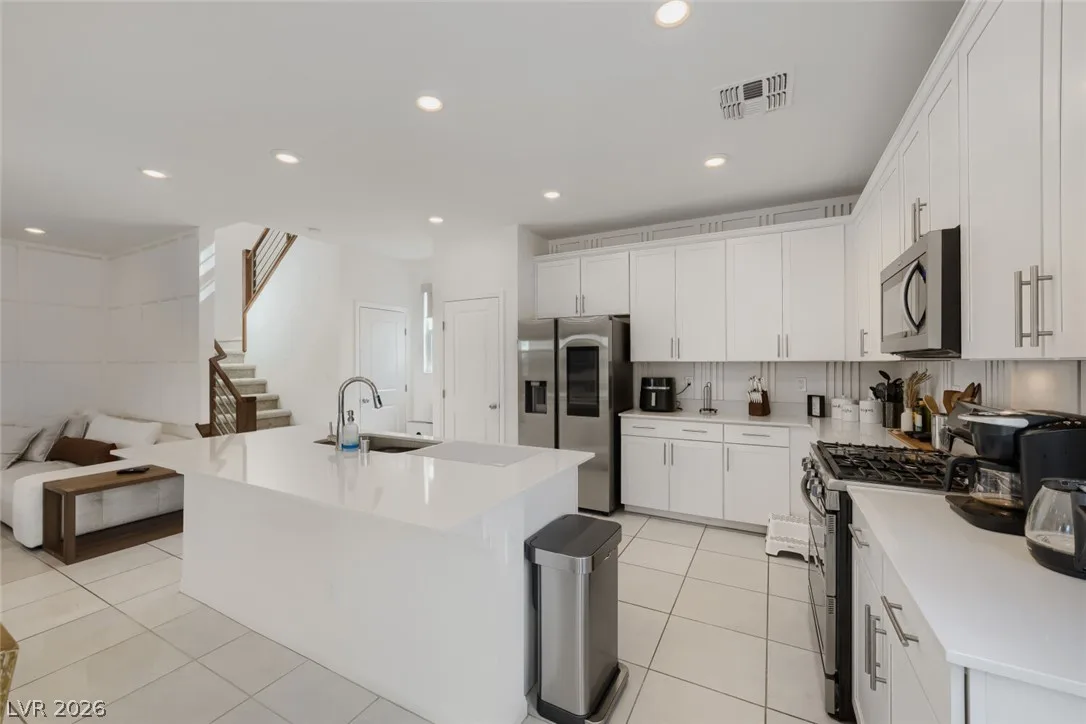 4497 Hidden Stone Avenue — photo 5 of 29