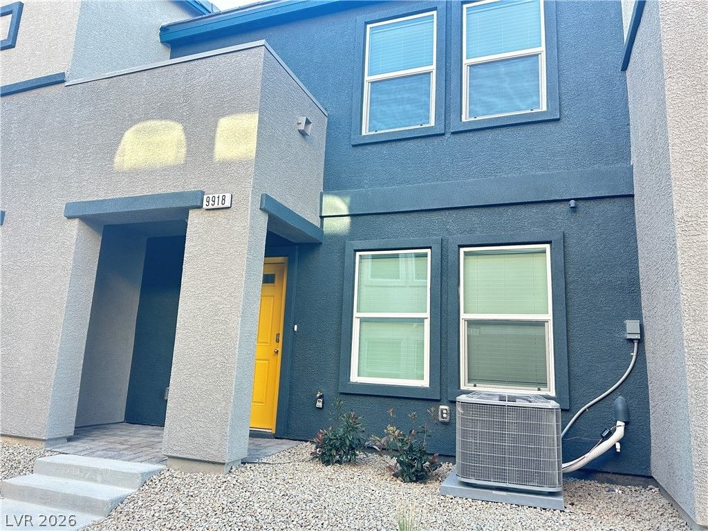 9918 Saffron Hills Street — photo 3
