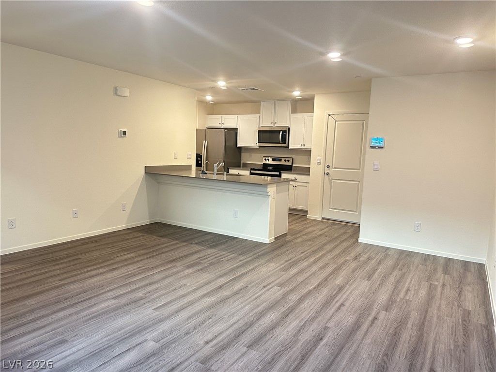 9918 Saffron Hills Street — photo 5