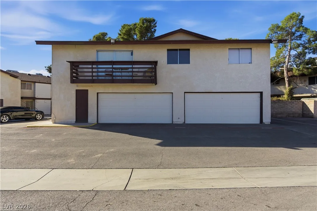 2341 Wooster Circle B — photo 2