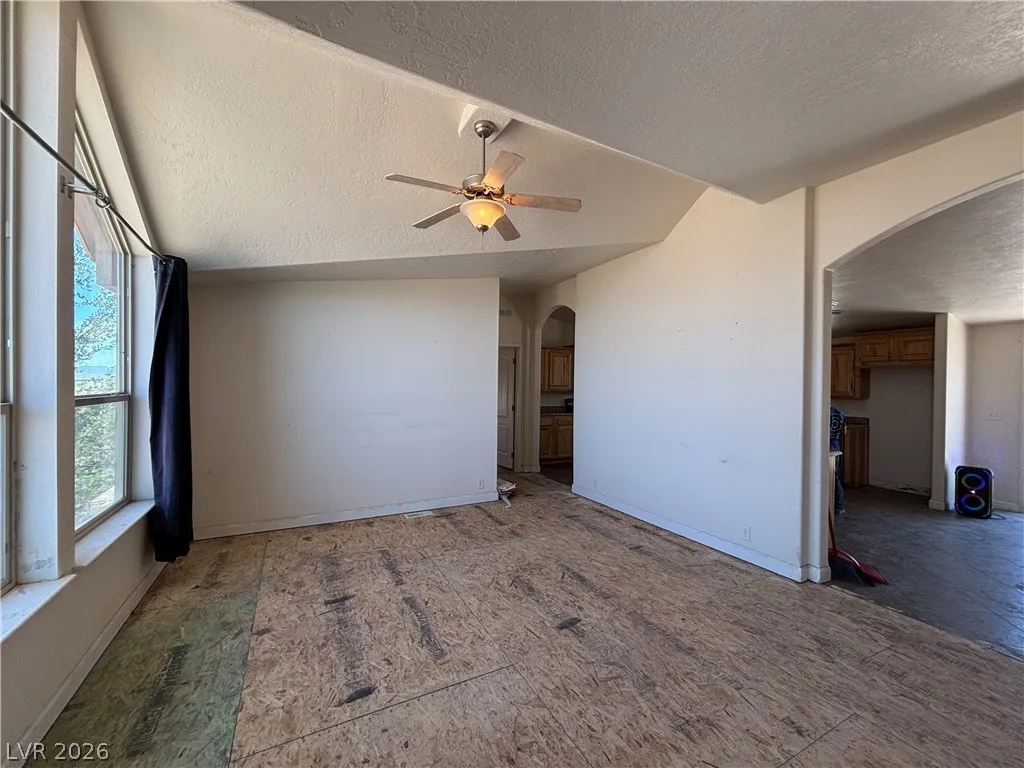 910 North Sawblade Circle — photo 4