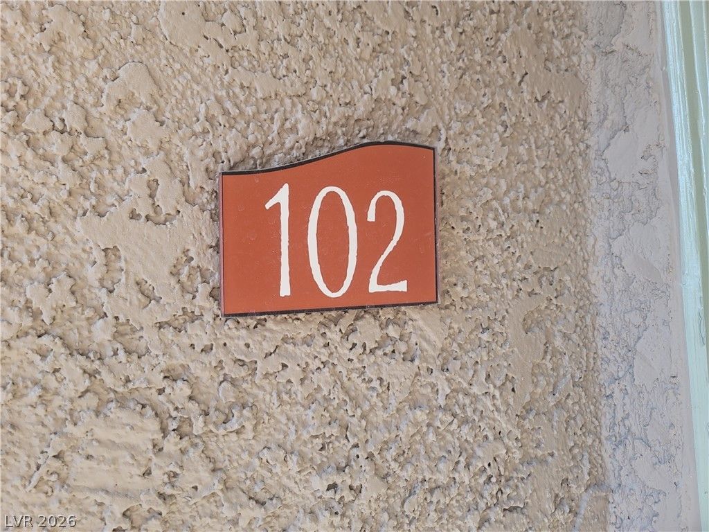 2121 Blue Breeze Drive 102 — photo 2