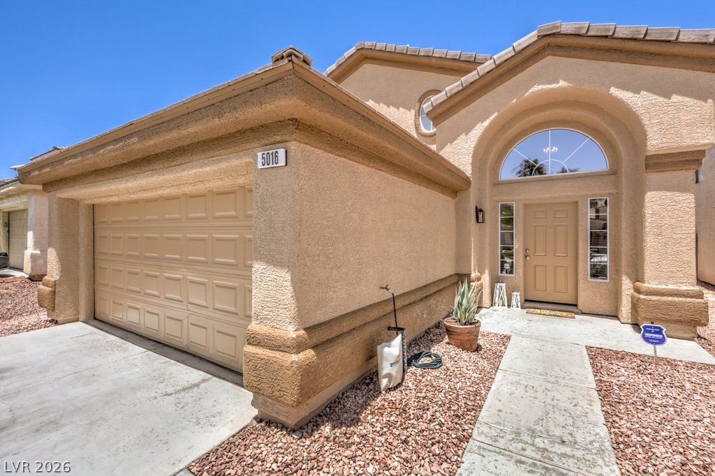 5016 Dancing Lights Avenue — photo 4