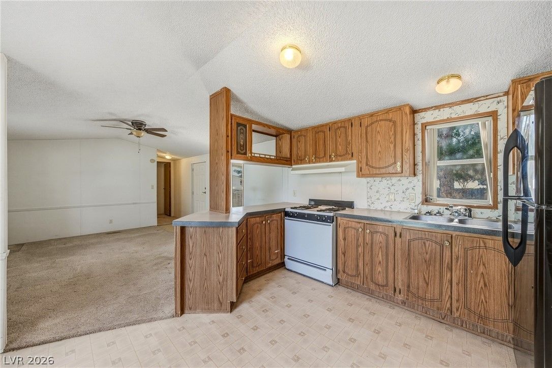 110 Tonopah Trail — photo 3