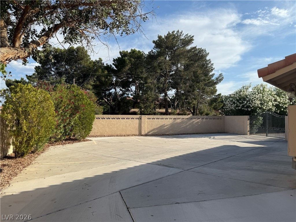 2975 Montessouri Street — photo 2 of 43
