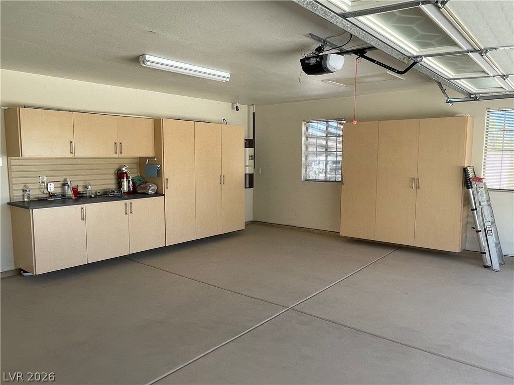2975 Montessouri Street — photo 4 of 43
