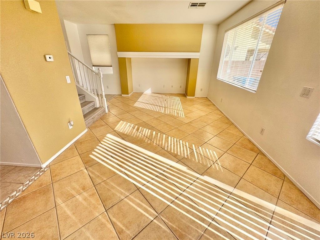 9511 Spring Blush Avenue — photo 2