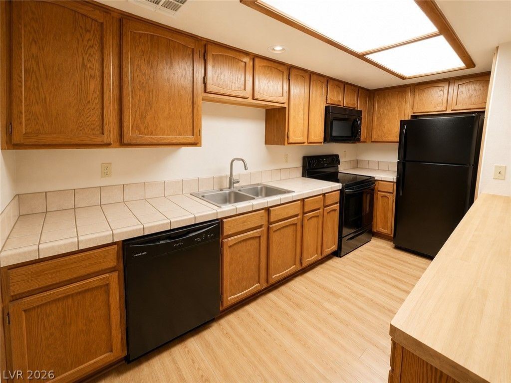 4211 Sanderling Circle 286 — photo 3 of 11