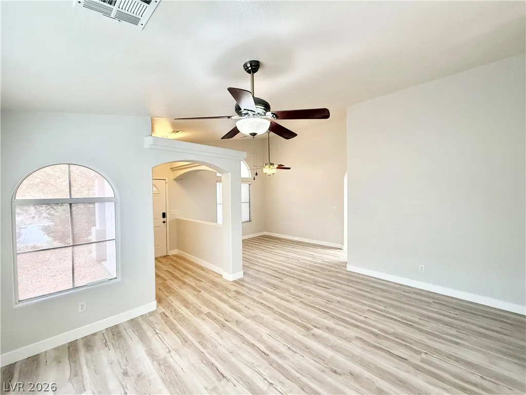 5081 North West Valero Court — photo 2