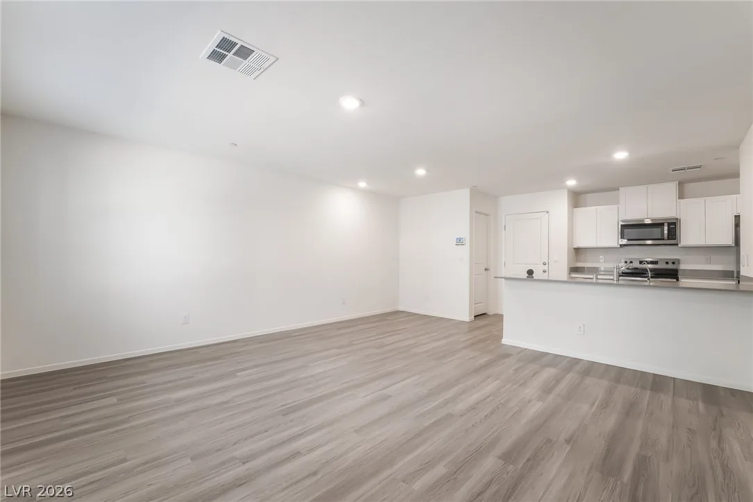 9472 Peaceful River Avenue — photo 3
