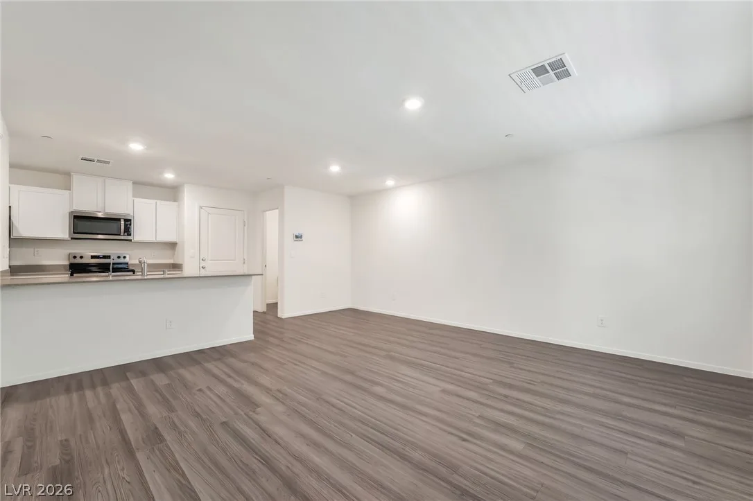 4826 Wine Ridge Avenue — photo 3