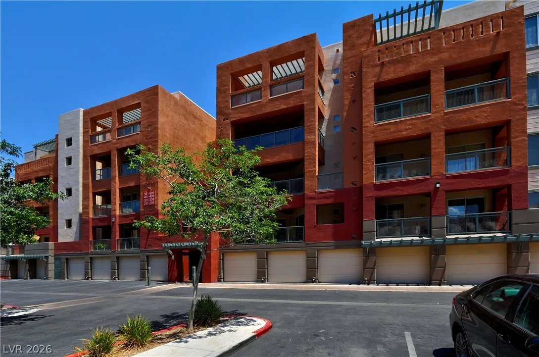 47 East Agate Avenue 405 — photo 2