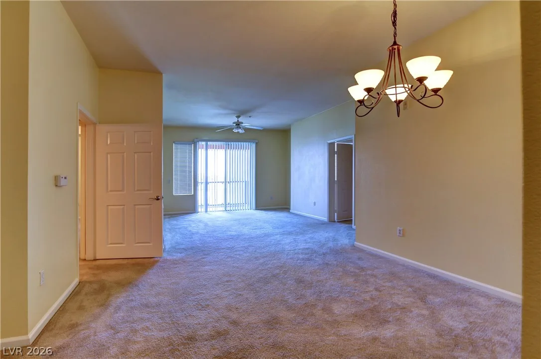 47 East Agate Avenue 405 — photo 3