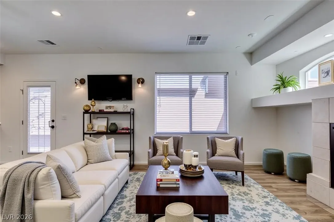 685 Taliput Palm Place — photo 3