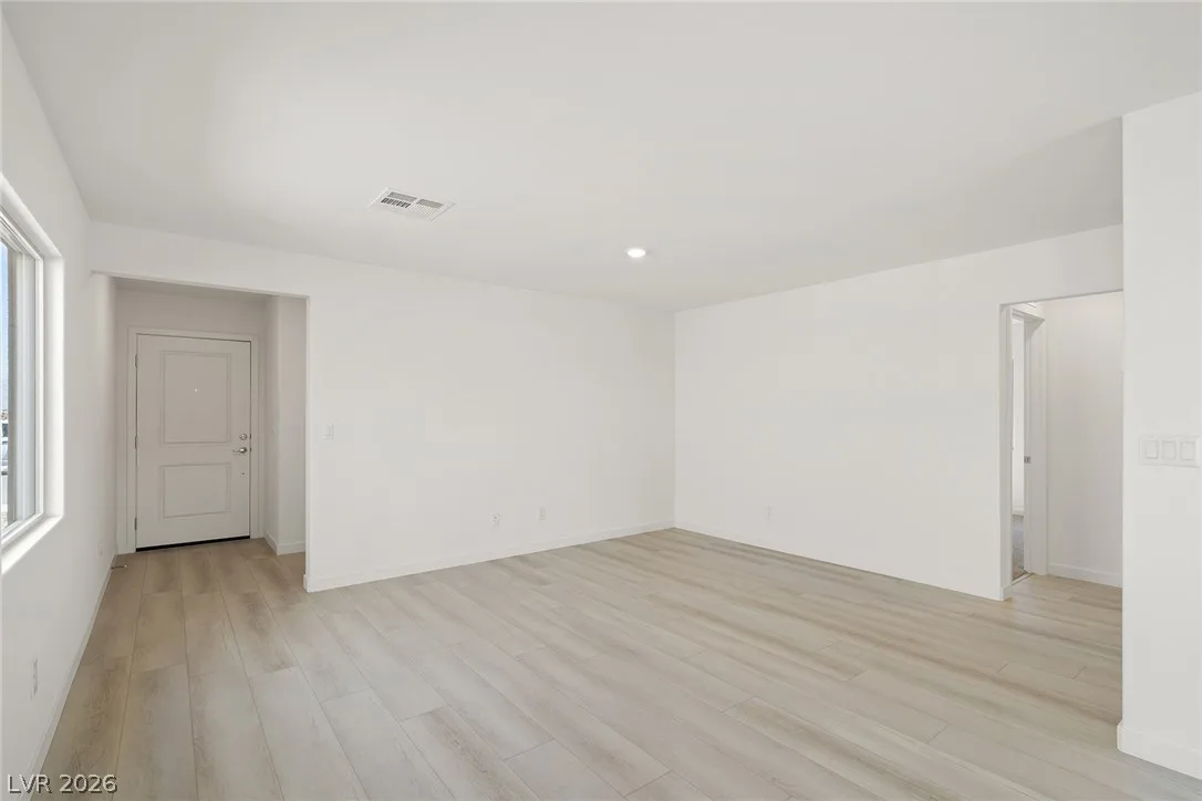 6760 Violet Cascade Avenue — photo 3