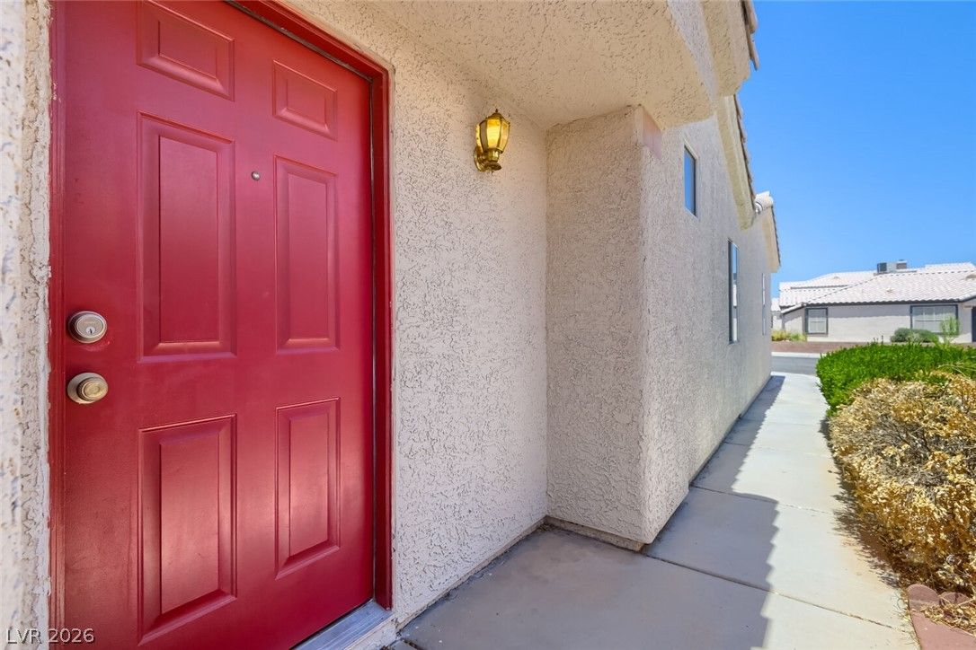 7421 Summer Sun Drive — photo 3 of 28