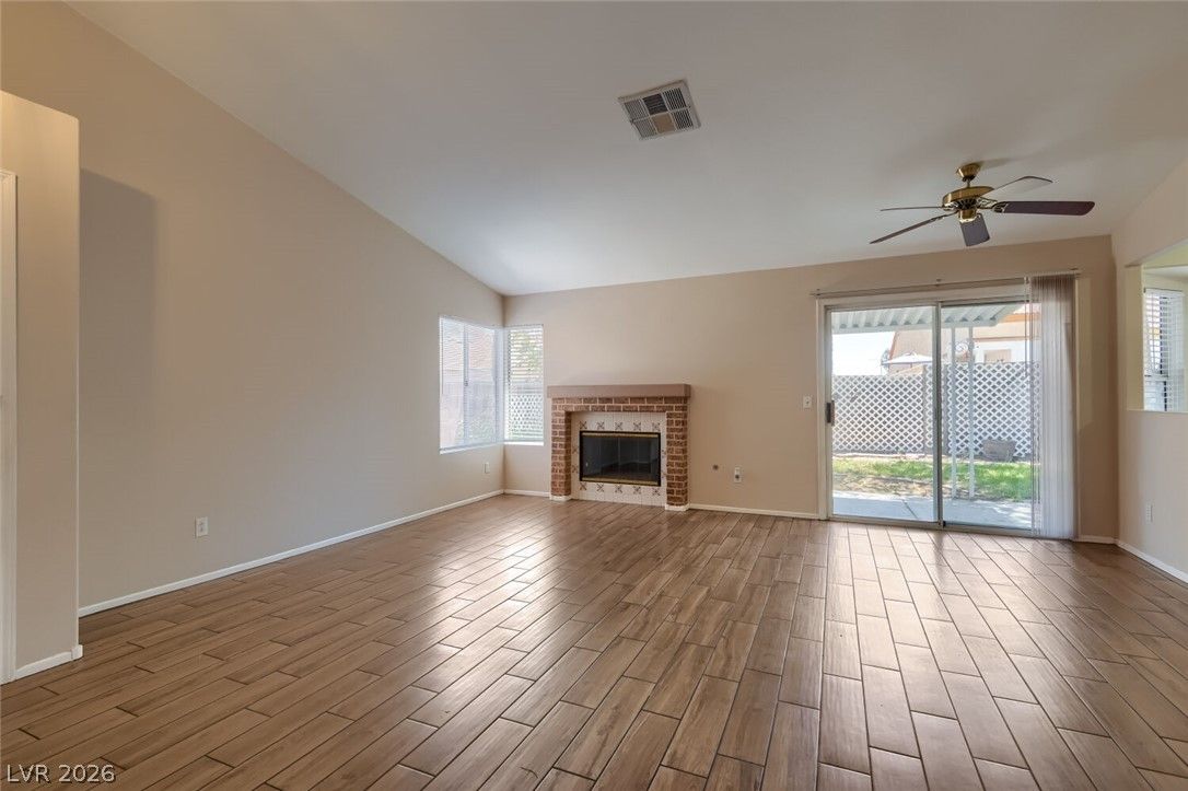 7421 Summer Sun Drive — photo 4 of 28