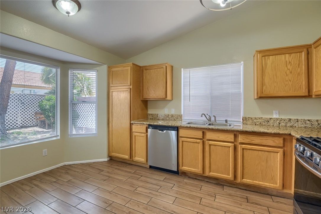 7421 Summer Sun Drive — photo 5 of 28