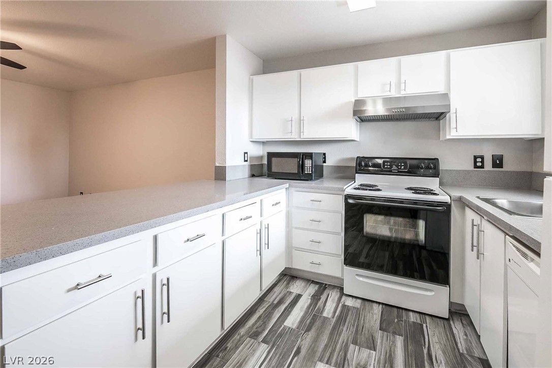 5326 Swenson Street 61 — photo 4