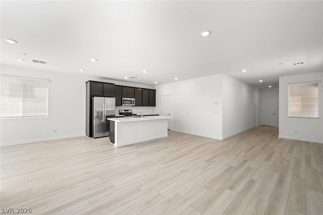 9777 Sunset Canyon Avenue — photo 4 of 28