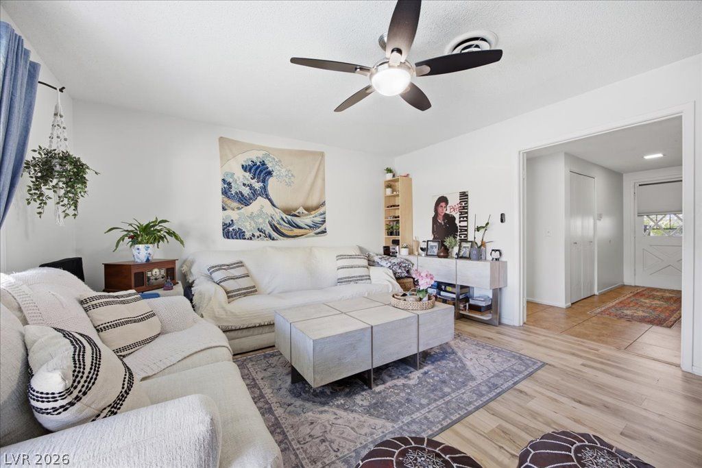 4207 Snead Drive — photo 4 of 29