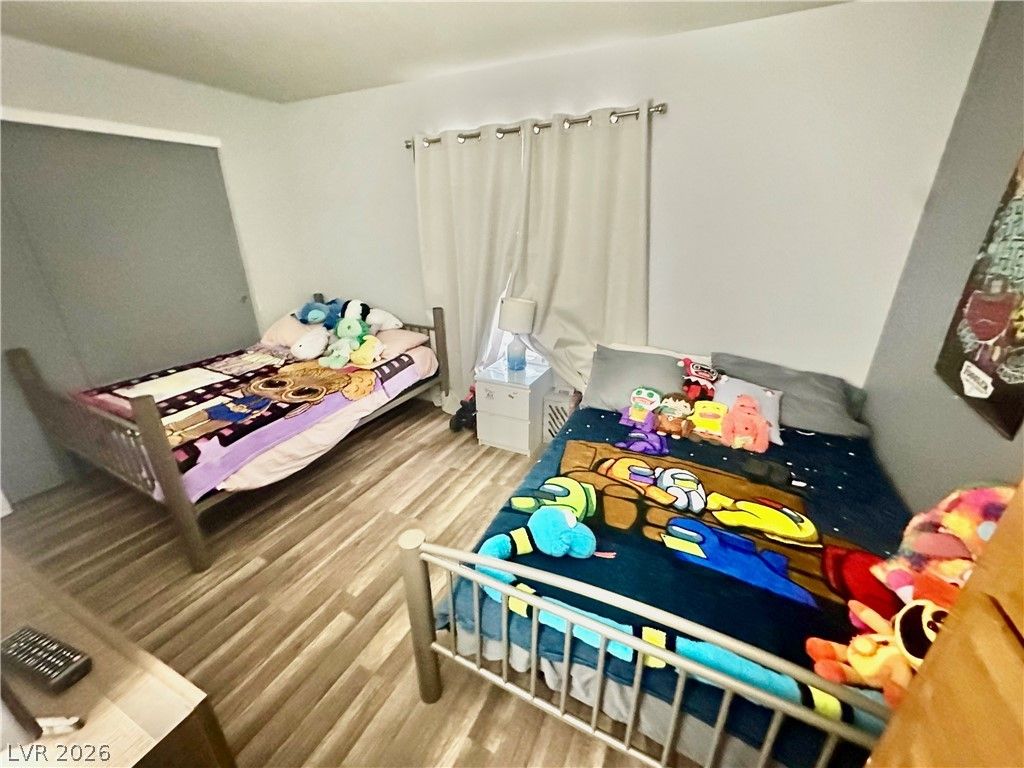 Photo 18