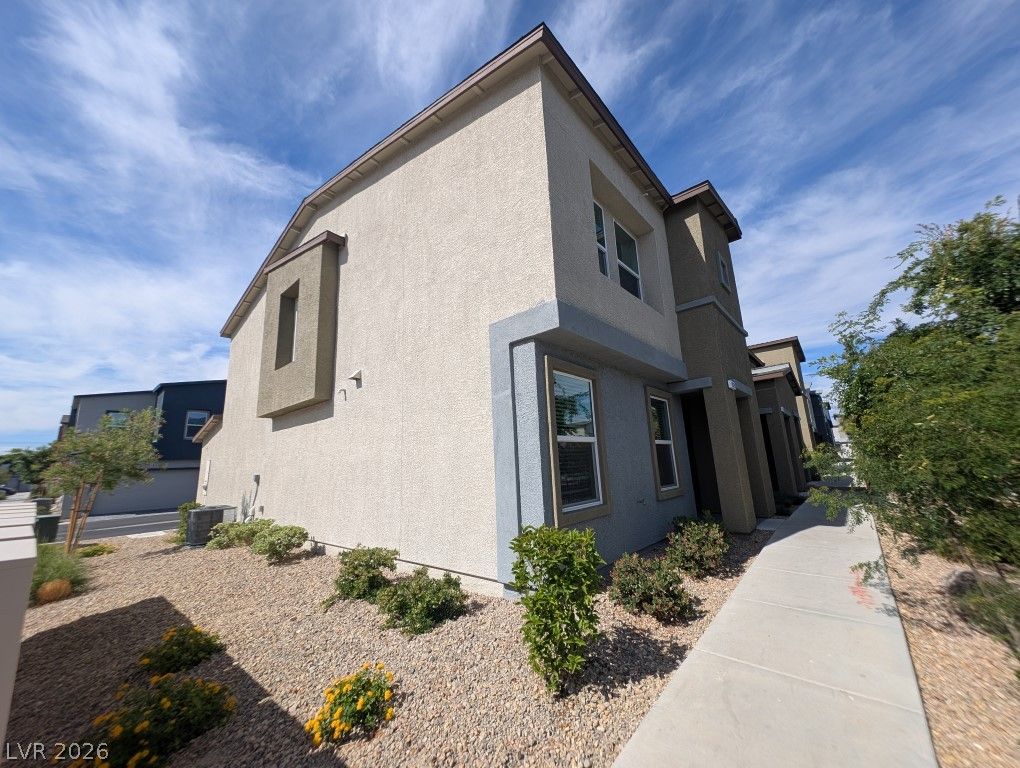 4820 Orchid Ridge Avenue — photo 2