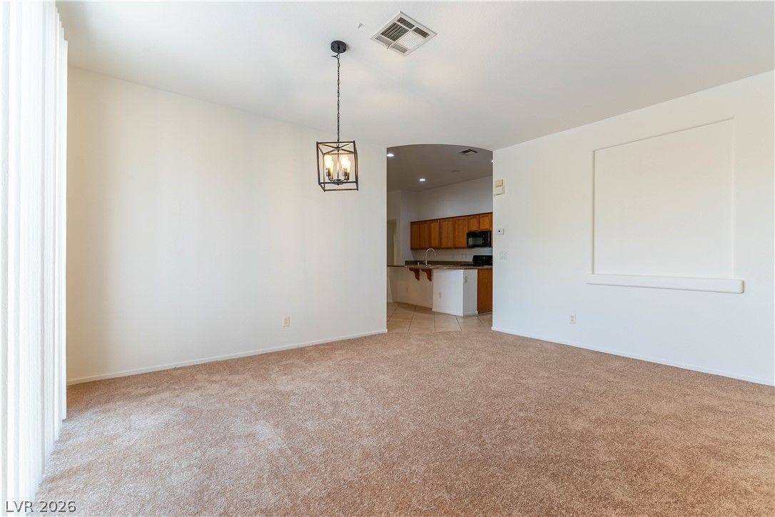 8109 Slate Falls Street — photo 5