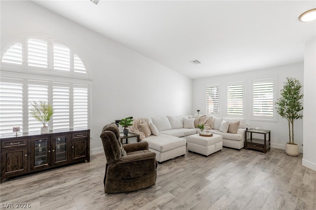 10615 Magazzini Court — photo 3 of 40