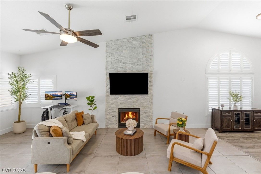 10615 Magazzini Court — photo 5 of 40