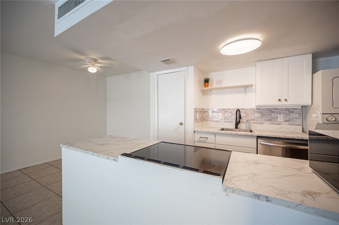 1428 Lorilyn Avenue 3 — photo 1