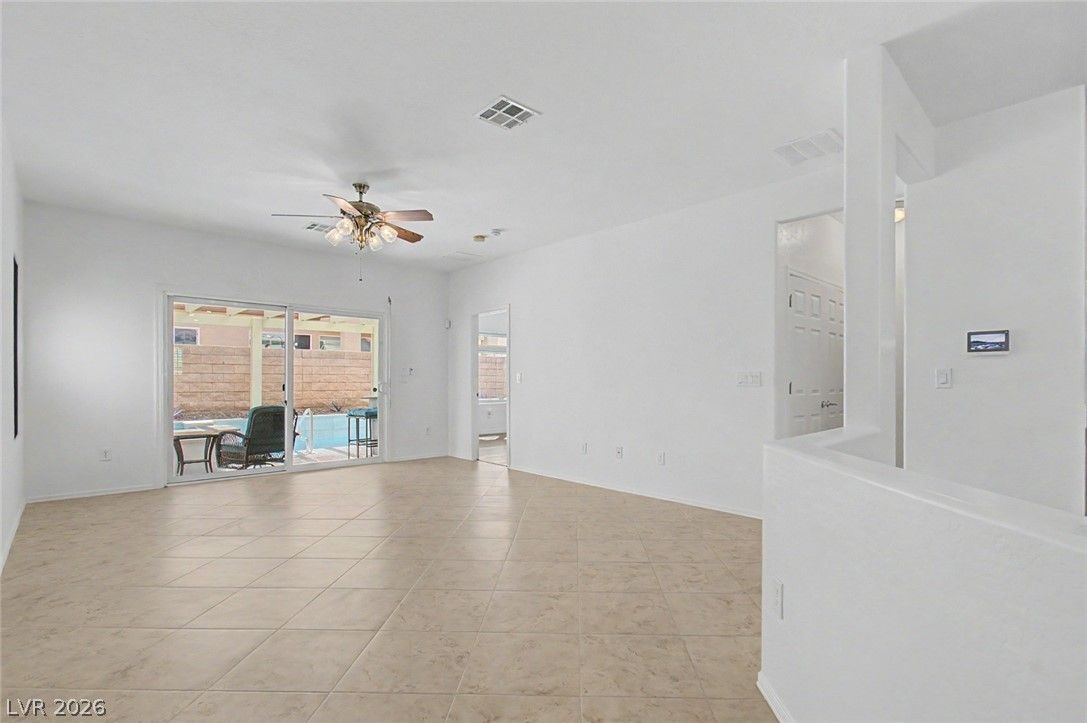 2645 Cheer Pheasant Avenue — photo 3