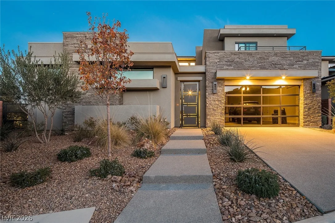 18 Garden Rain Drive — photo 2