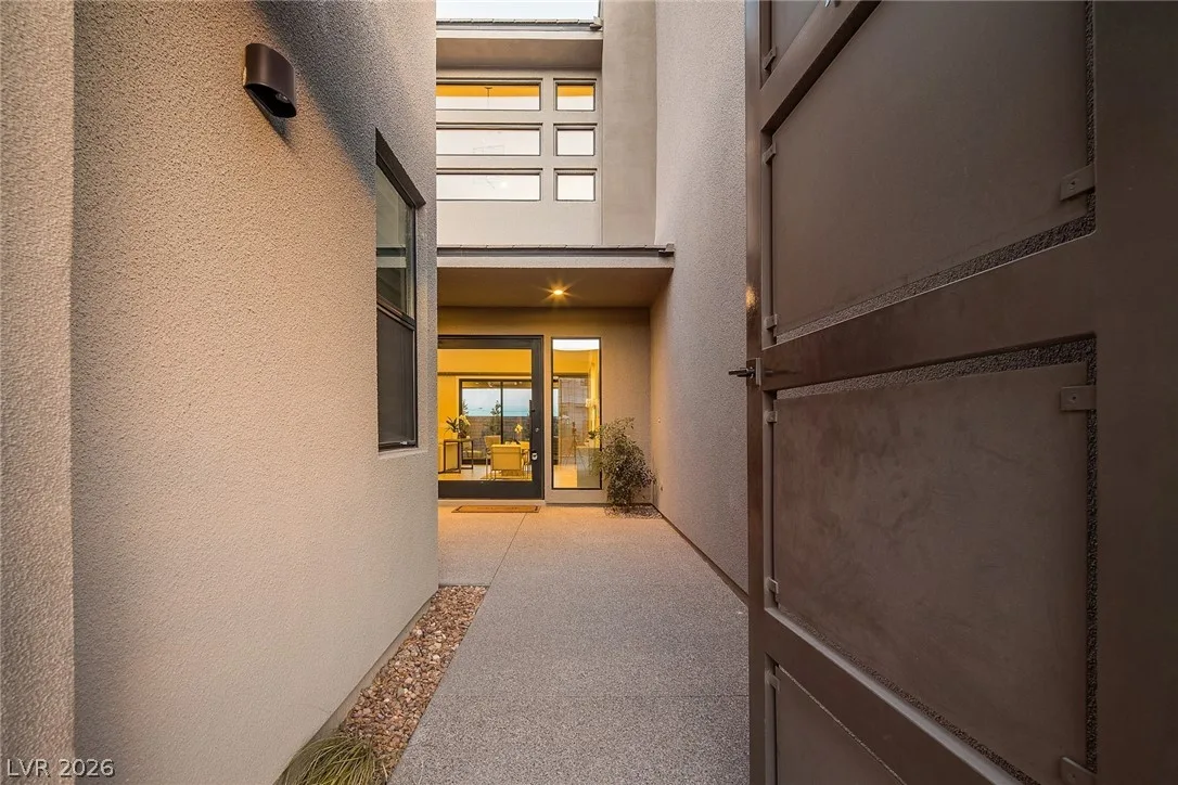18 Garden Rain Drive — photo 3