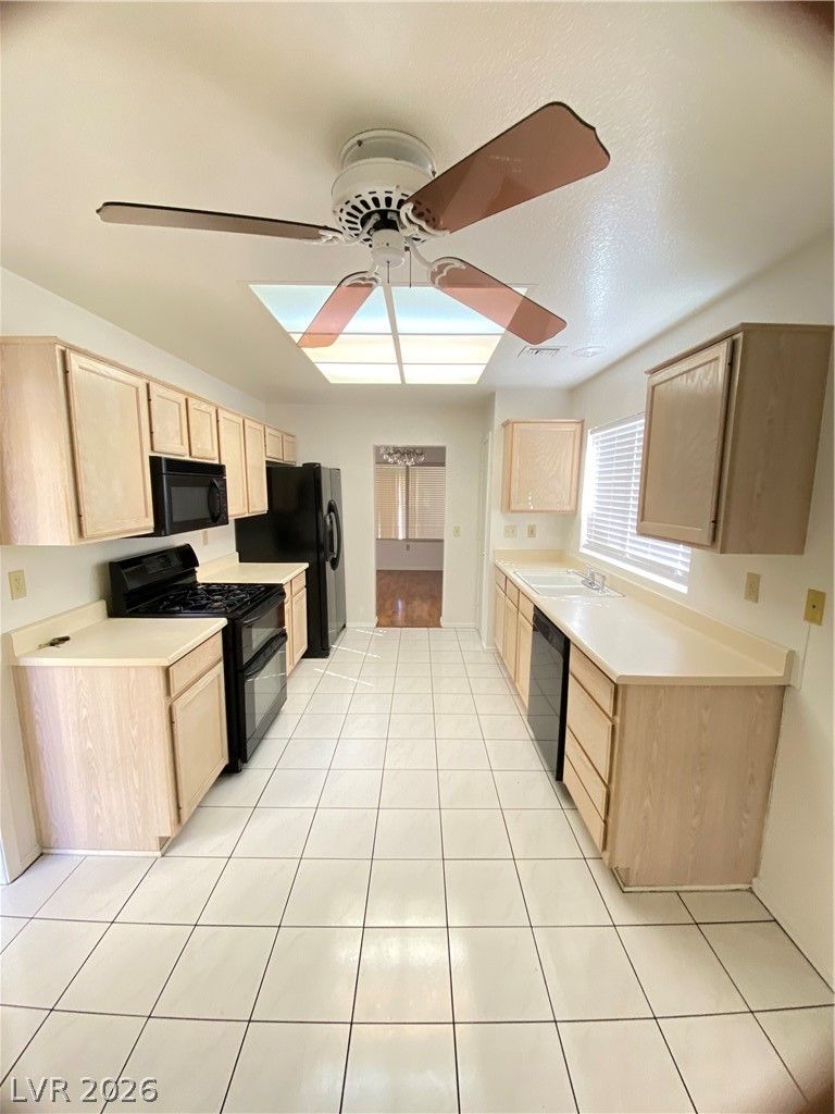 9012 STARMOUNT Drive — photo 5 of 24