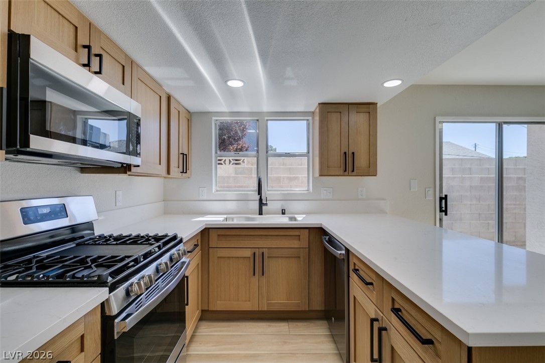 5682 Coaldale Place — photo 3