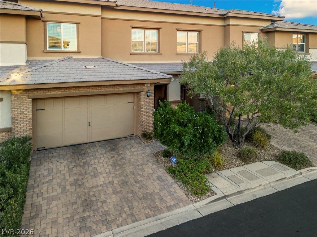 5677 Garriga Drive — photo 3