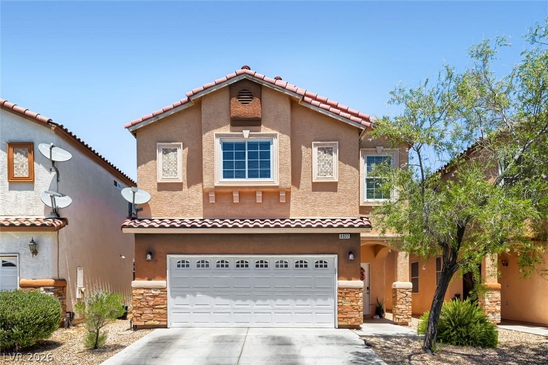 6922 Majestic Palm Drive — photo 2 of 47
