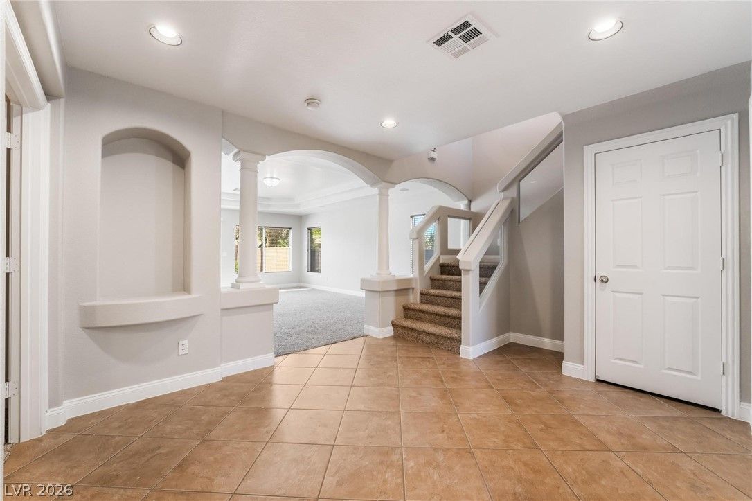 10993 Ladyburn Court — photo 5 of 45