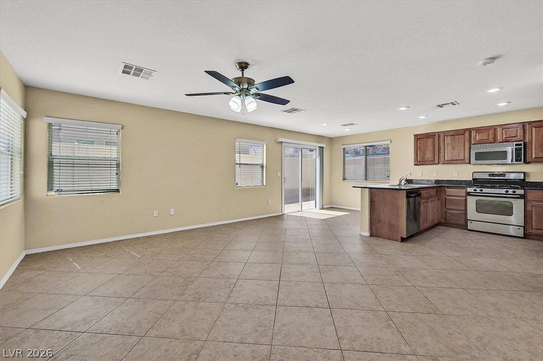 5732 Rose Tiara Drive — photo 3 of 28