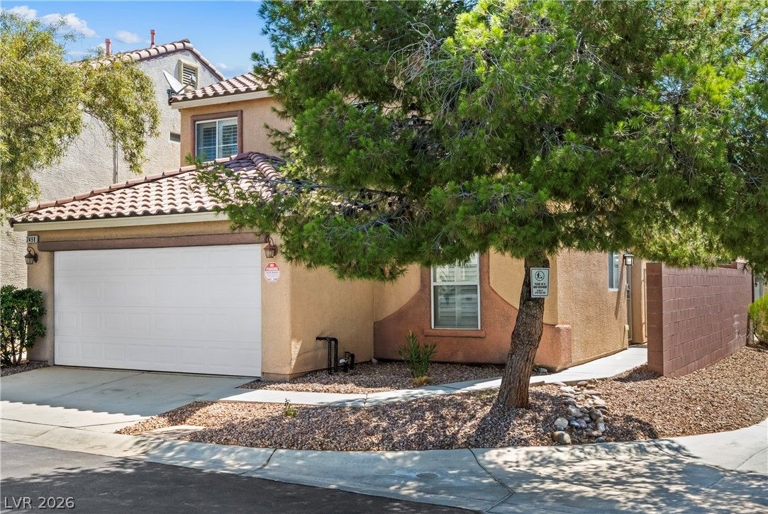 7498 Buttonbrush Court — photo 2 of 34