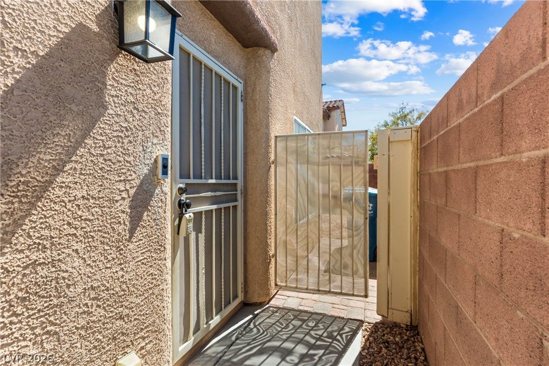 7498 Buttonbrush Court — photo 3 of 34