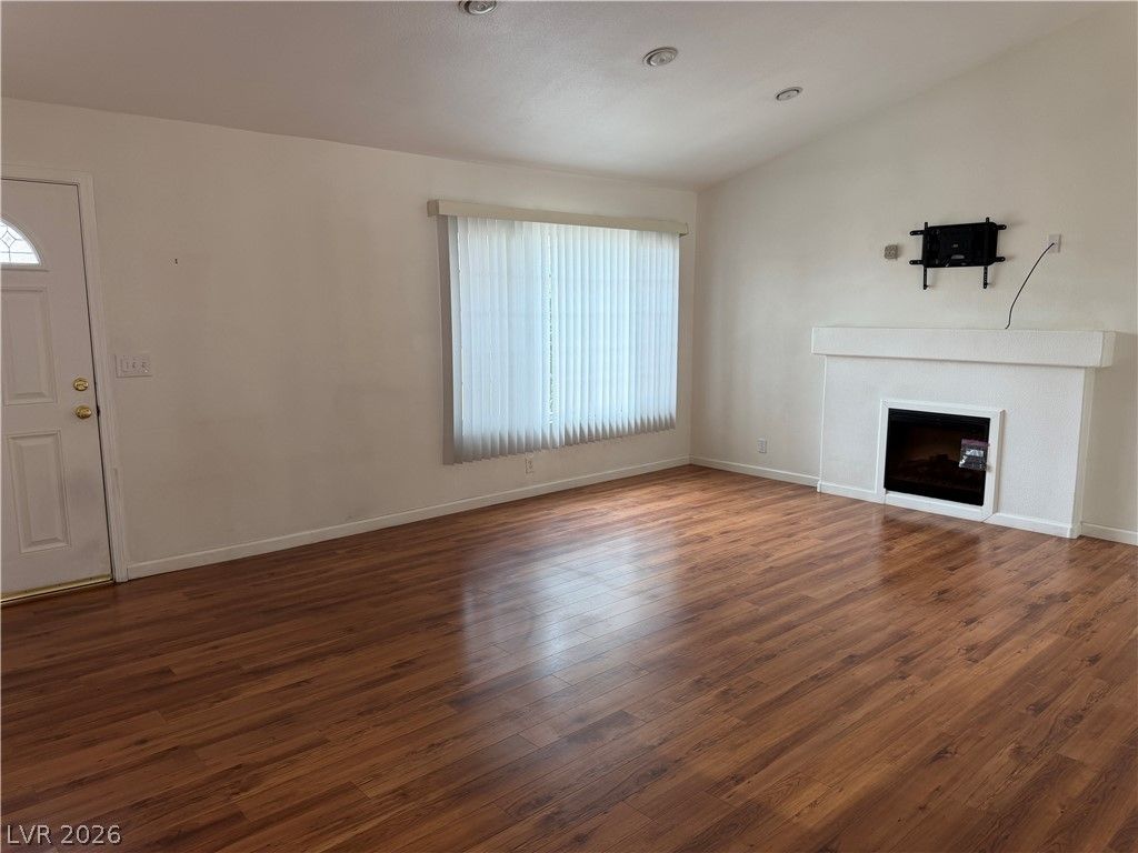 6225 Cedarwood Avenue — photo 3