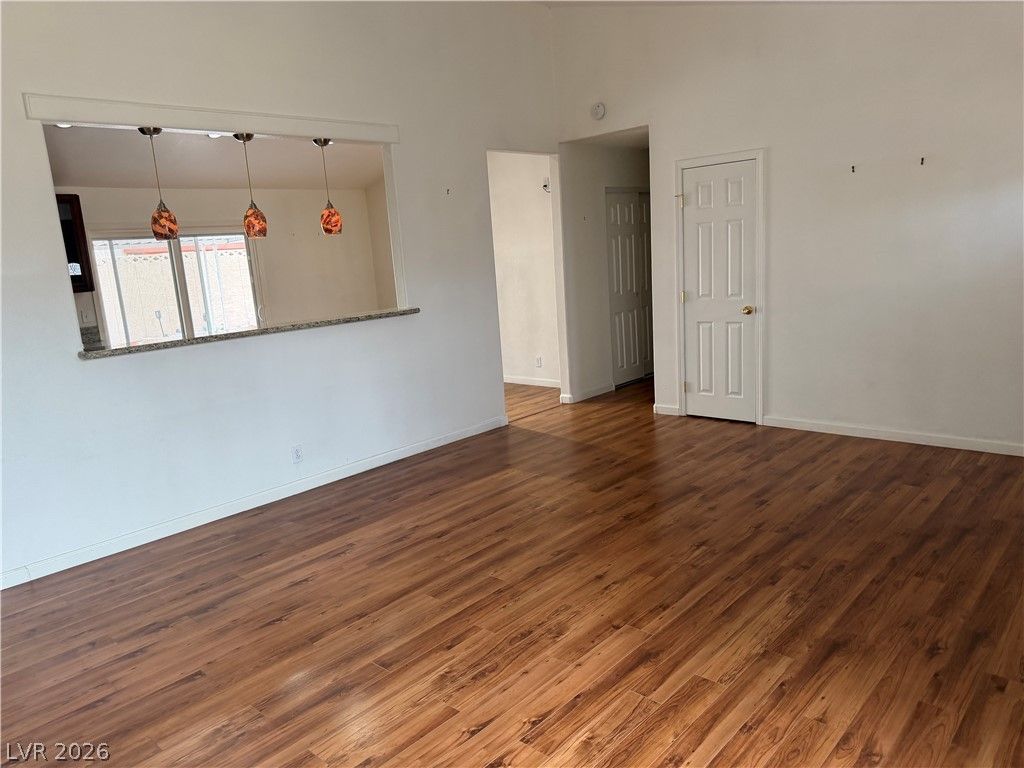 6225 Cedarwood Avenue — photo 4