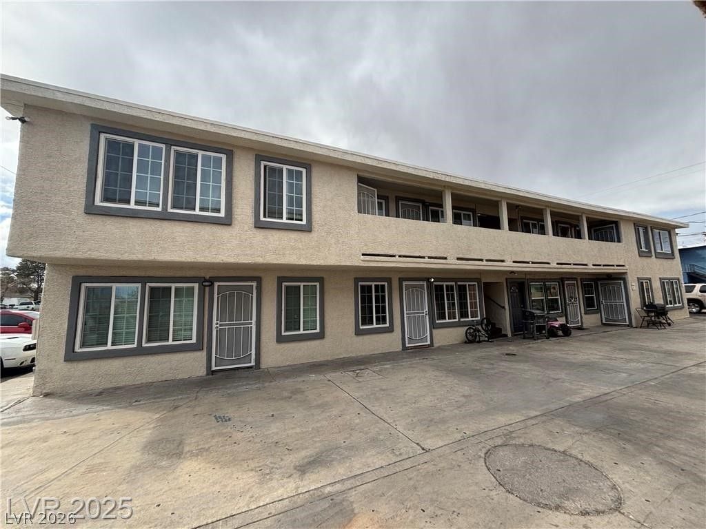 1420 Putnam Avenue 4 — photo 1