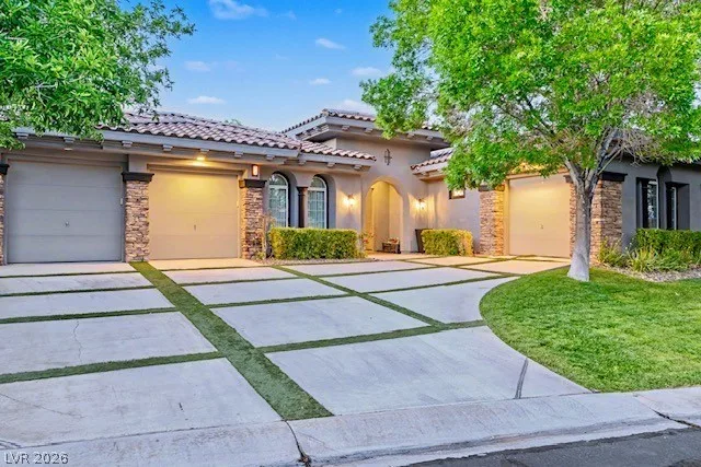 24 Panorama Crest Avenue — photo 3 of 39