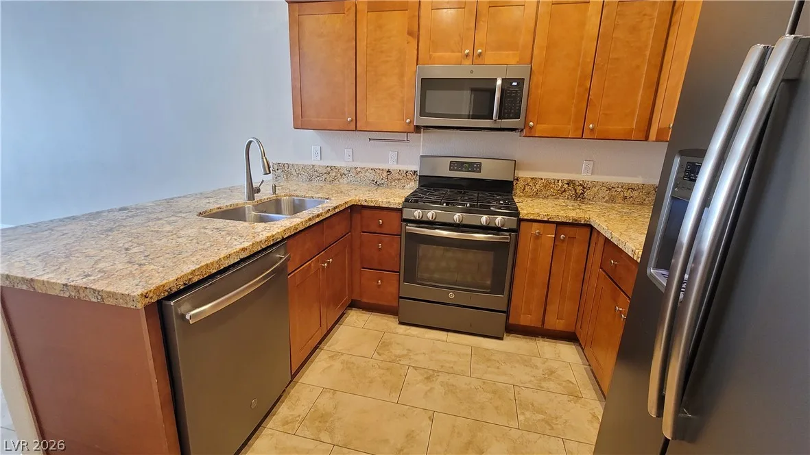1109 Scenic Crest Drive — photo 4