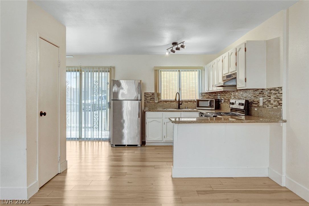 5198 Garden Lane D — photo 5