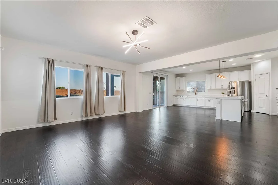 6462 ESTRELLA HILLS Avenue — photo 3