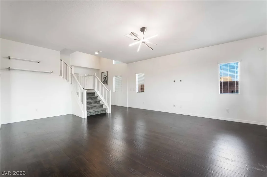 6462 ESTRELLA HILLS Avenue — photo 5